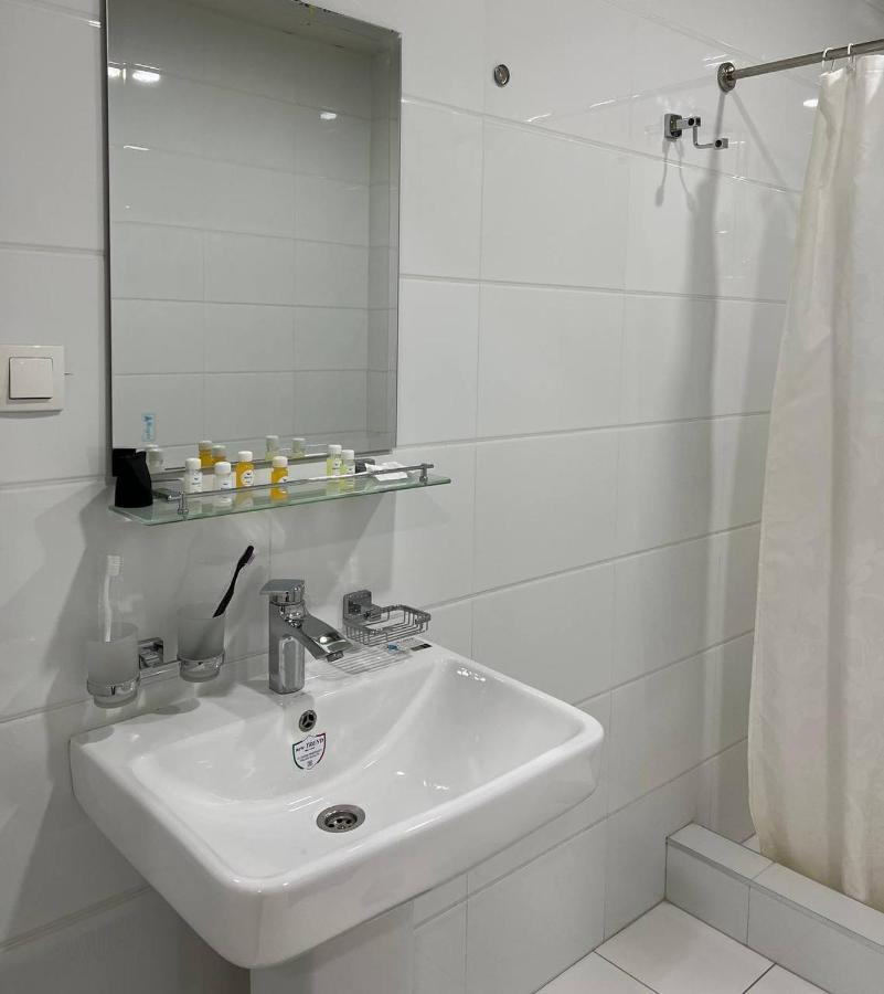 Queens 2 Hotel طشقند المظهر الخارجي الصورة